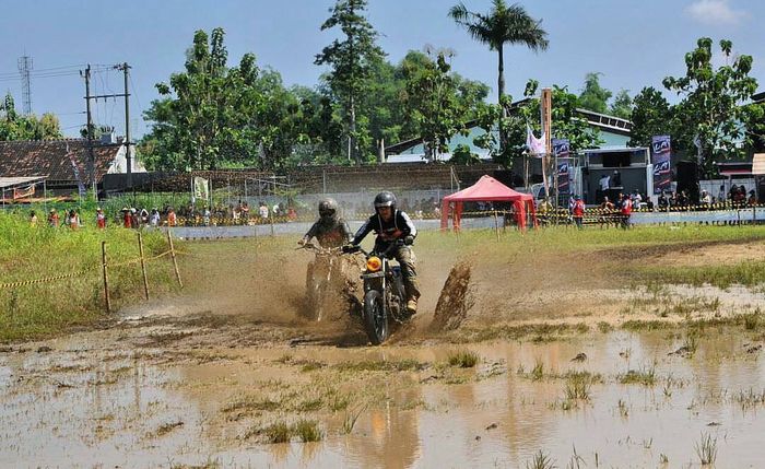 Ajang mandi lumpur di Kicktengfest #4 2017