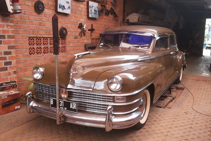 Chrysler Windsor yang Pernah Digunakan Presiden Soekarno Sebagai Kendaraan Dinasnya Saat Disimpan di