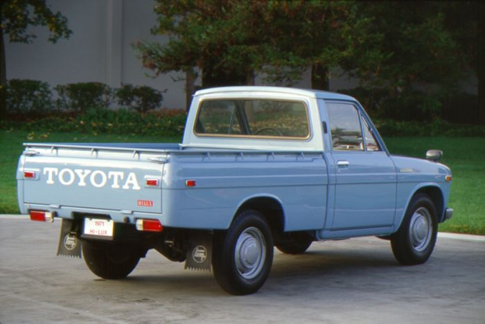 Toyota Hilux generasi pertama (RN10-D)
