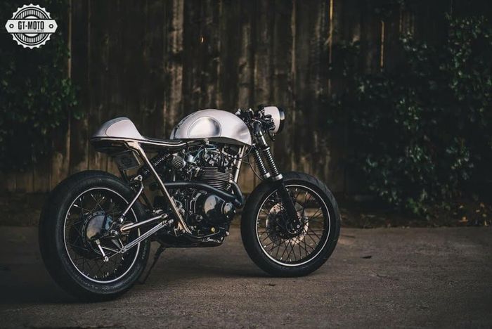 Honda CB450 custom cafe racer dari GT-Moto