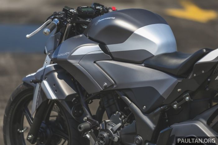 Honda CBR250R &ldquo;MechaStallion&rdquo; besutan Kenstomoto