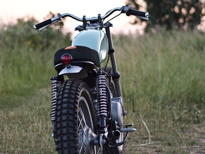 Yamaha SR250 custom brat-tracker besutan Auto Fabrica