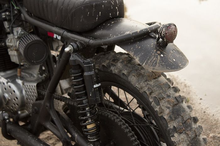 Honda CB450 custom scrambler dari Anvil Motociclette