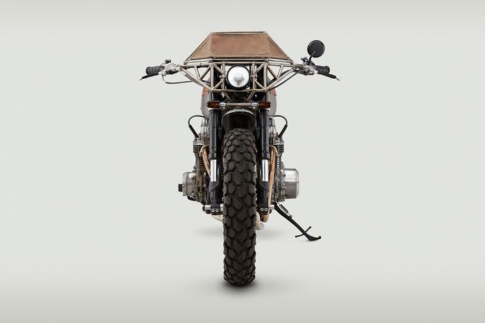 Kawasaki KZ1000 custom hasil garapan Classified Moto