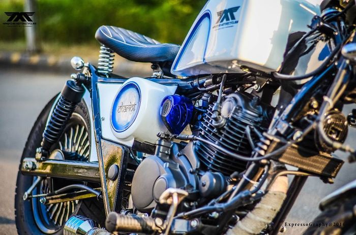 Bajaj Avenger custom bobber besutan Maratha Motorcycles