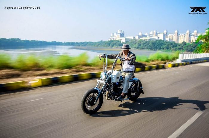 Bajaj Avenger custom bobber besutan Maratha Motorcycles