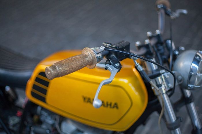 Yamaha XS400 custom street tracker dari G &amp; H Cycles