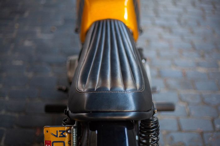 Yamaha XS400 custom street tracker dari G &amp; H Cycles