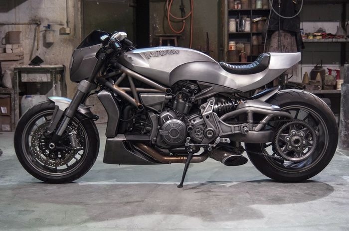 Ducati XDiavel &ldquo;La Impetuosa 1262&rdquo; custom dragster besutan Valtoron