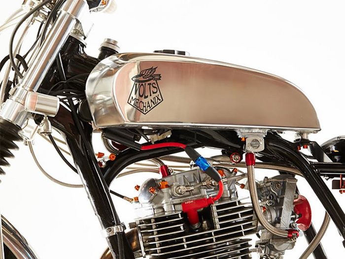 Yamaha SR500 custom tracker dari Volts Mechanix