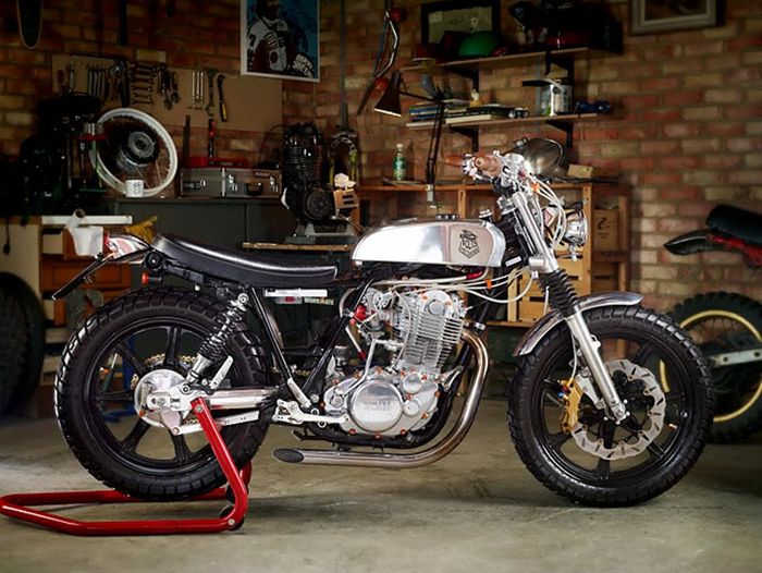Yamaha SR500 custom tracker dari Volts Mechanix