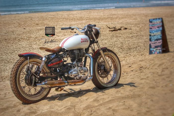 Royal Enfield Bullet 500 custom beach tracker dari Inline3 Custom Motorcycles