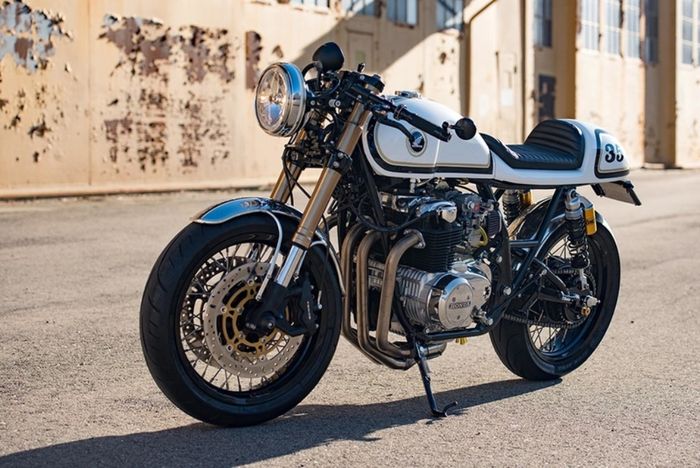 Honda CB550 &ldquo;LCRCAFE&rdquo;, tribute bike untuk tim LCR Honda dan Cal Crutchlow