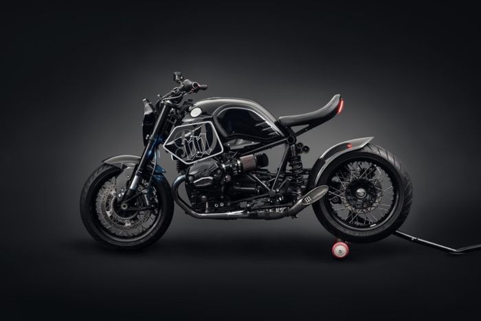 BMW R NineT &ldquo;Dark Fighter&rdquo; besutan Mandrill Garage