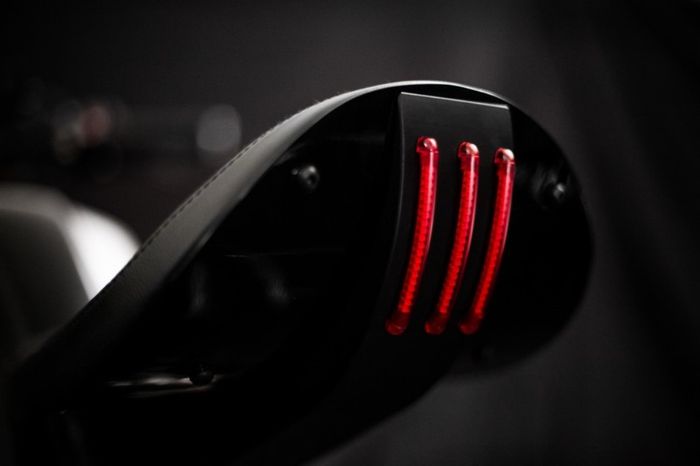 BMW R NineT &ldquo;Dark Fighter&rdquo; besutan Mandrill Garage