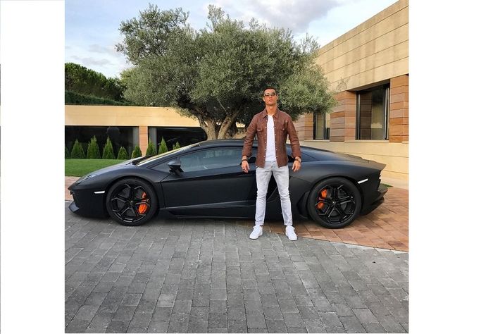 Lamborghini Aventador LP700-4