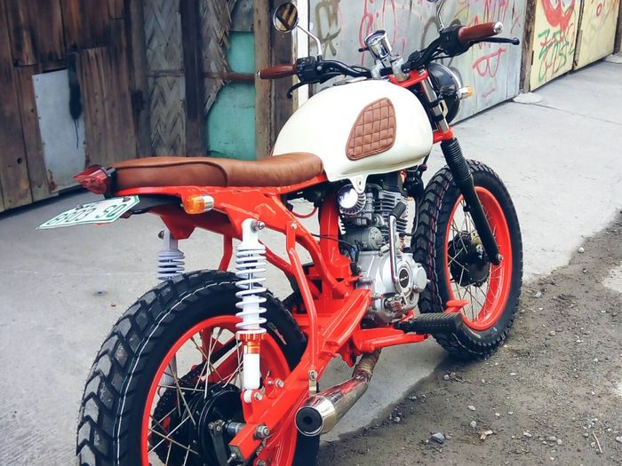 Kawasaki Boxer 150 custom street tracker dari Tokwa Party Garage