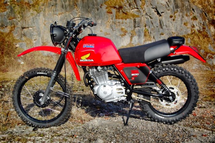 Honda XR500 custom classic rally look besutan Andrew Backtracker