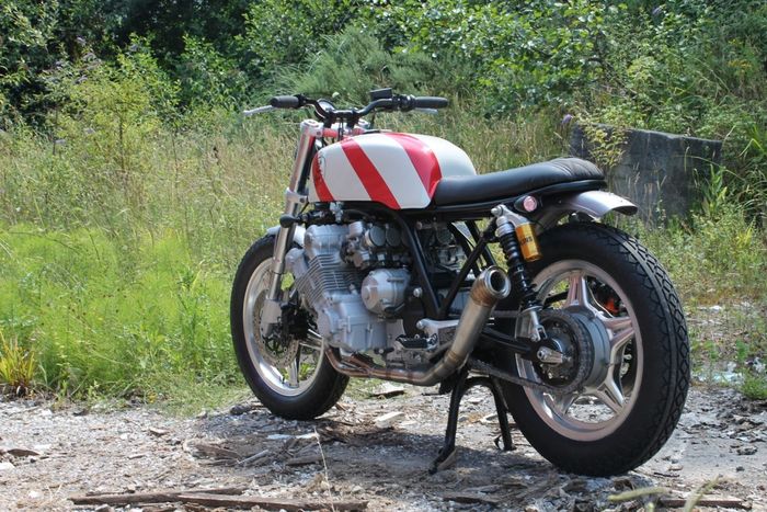 Honda CBX custom brat style garapan Cafe Racer SSpirit, Spanyol.