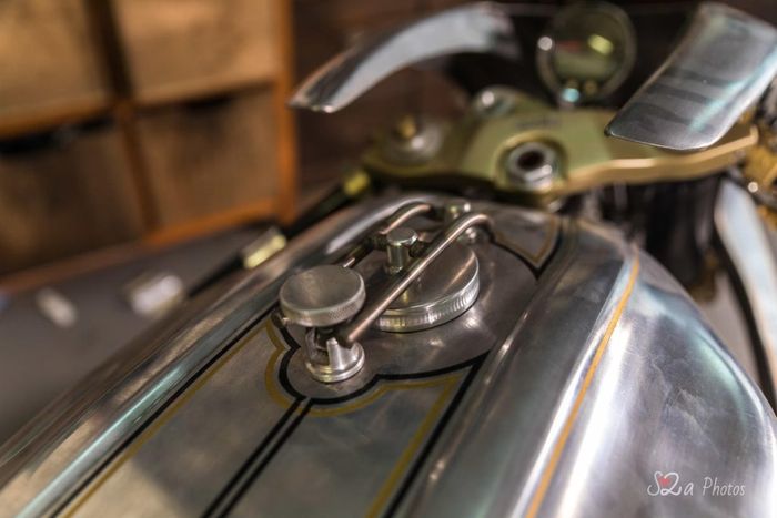 Aprilia RS250 custom cafe racer berbodi alumunium dari Cevennes Retromotors