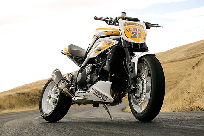 Triumph Speed Triple 1050 drift bike besutan Icon 1000