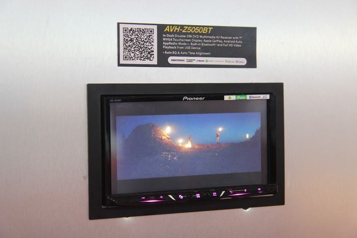 Headunit Pioneer AVH-Z5050BT terbaru