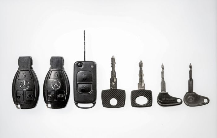 Evolusi kunci Mercedes-Benz, dari kunci biasa ke kunci pintar dengan teknologi immobilizer