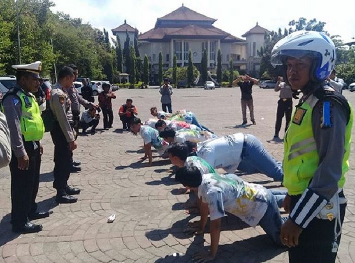 Hukuman bagi pelajar yang melanggar 