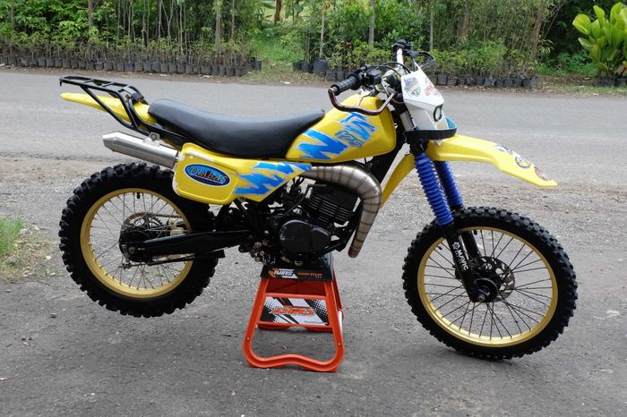 Suzuki TS125 modif simpel dan enak dilihat