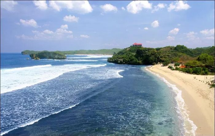 Pantai Sundak Yogyakarta