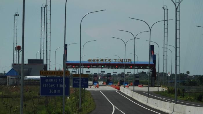 Gerbang Tol Brebes Timur