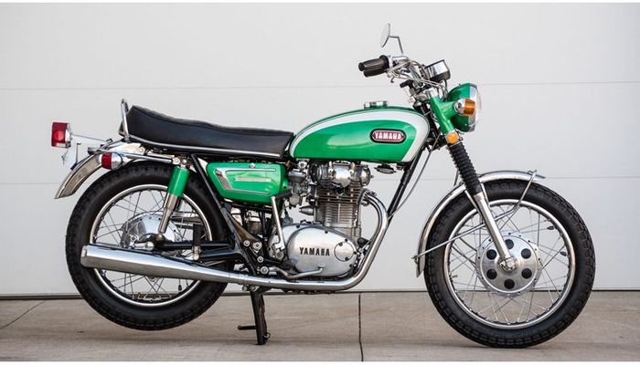 Yamaha XS650, motor 4-tak pertama Yamaha 