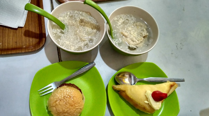 Sop Duren yang ditawarkan di Kedai Sop Duren Serang, Banten