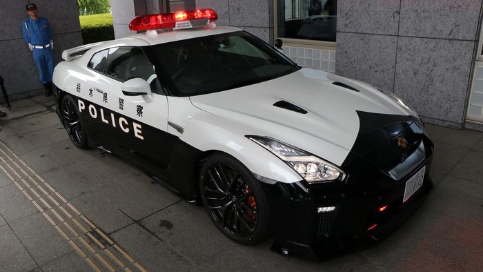 Nissan GT-R R35 milik kepolisian Jepang