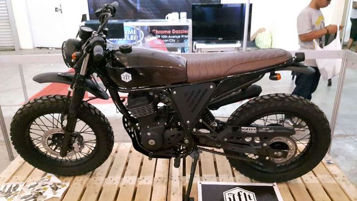 Menarik banget kan modifikasi motor trail Honda ini