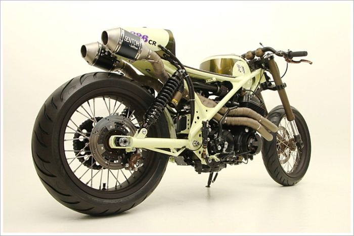 Honda CB750 Four &ldquo;Sentoh&rdquo;, cafe racer besutan AFT Customs