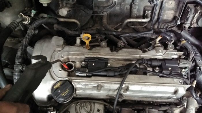 Aksi mesin di KDS Auto Service.