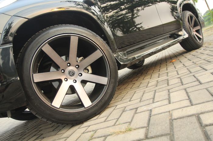 Pelek 22 inci pilihan Amin dan Jano, pas!