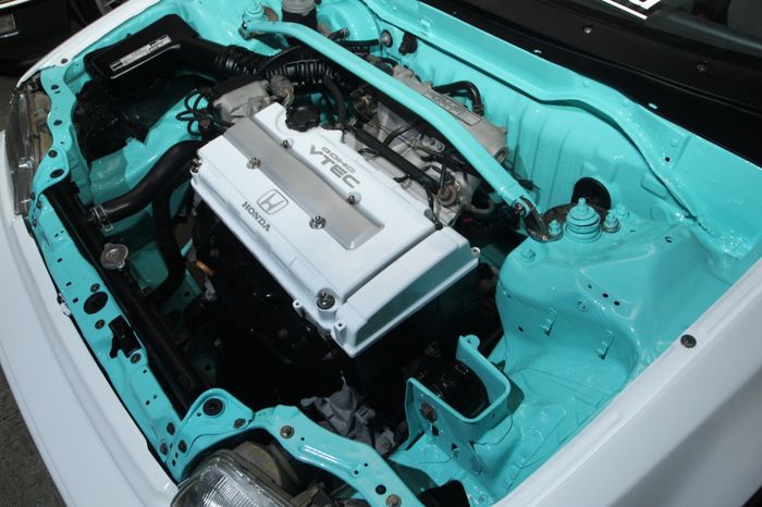 Mesin swap pakai B16A eks Honda CRX dan di wiretuck juga