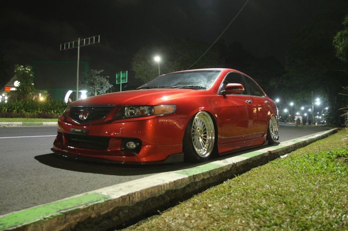 Honda Accord euro CL9 2004, Sporty Elegan