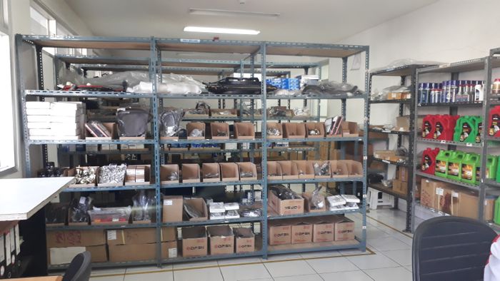 Ruang Stok Spare Parts Dealer DFSK Makassar, Sulawesi Selatan