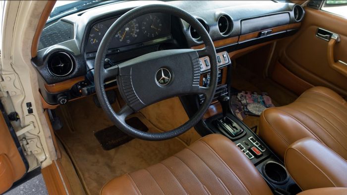 Mercedes-Benz 300TD