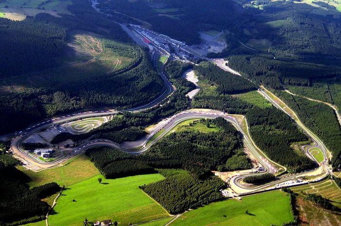 Sirkuit Spa-Francorchamps, Belgia, merupakan sirkuit terpanjang dalam kalender F1 tahun ini.