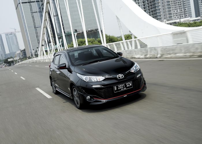 Toyota Yaris terbaru dengan total airbag mencapai 7 buah