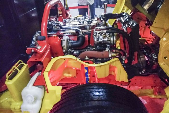 Mesin Kinclong Avengers, salah satu kontestan modifikasi di Jogjakarta Truck Festival 2018 - Hikmaw