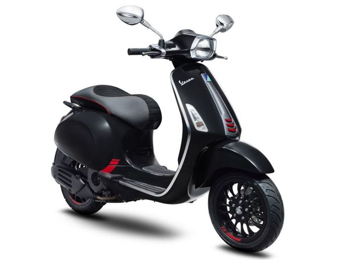 Vespa Sprint Carbon Edition