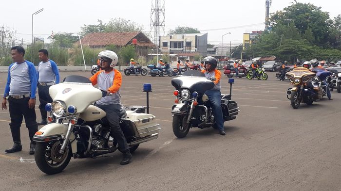 Komunitas Motor Besar ikut safety riding dari Satlantas Polres Metro Bekasi Kota