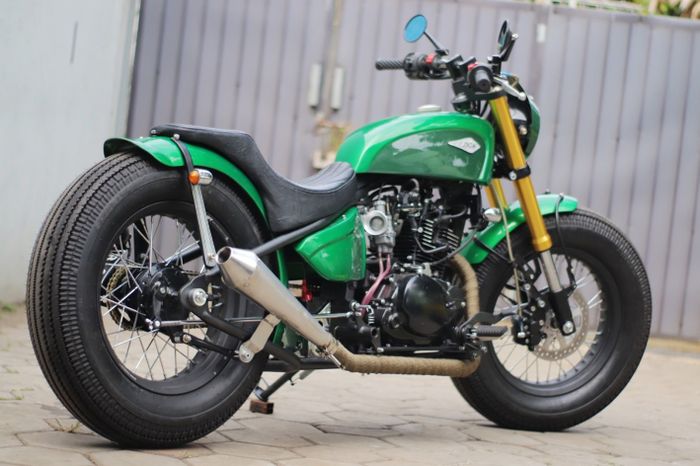 Kawasaki W175 Bobber Jokowi Katros Garage