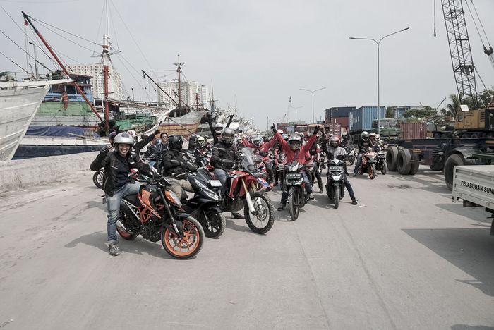 Sunmori Sahabat Satu Hati Berbagi di Pelabuhan Sunda Kelapa