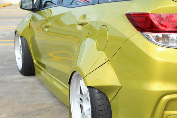 Over fender ala Rocket Bunny harus potong fender asli